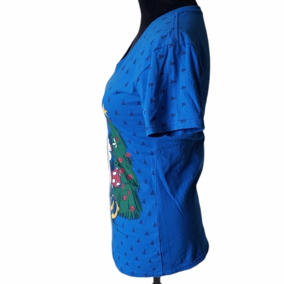 B2G1 Disney Store Holiday Mickey & Minnie V-neck - Picture 4 of 6